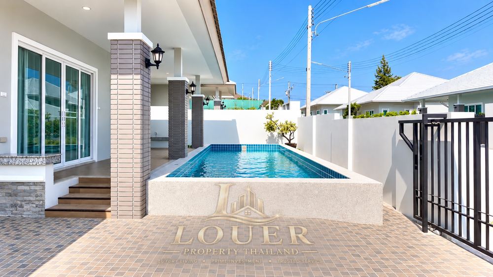 Luxury Pool Villa Next to Golf Club for Rent