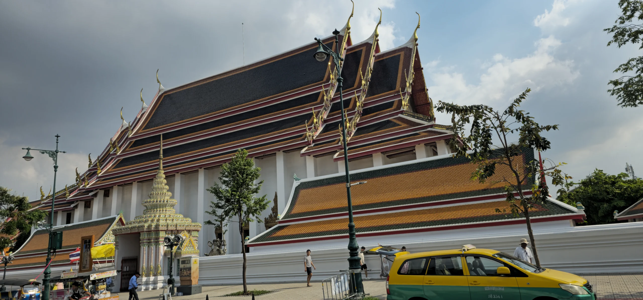 Wat Pho Temple Outside