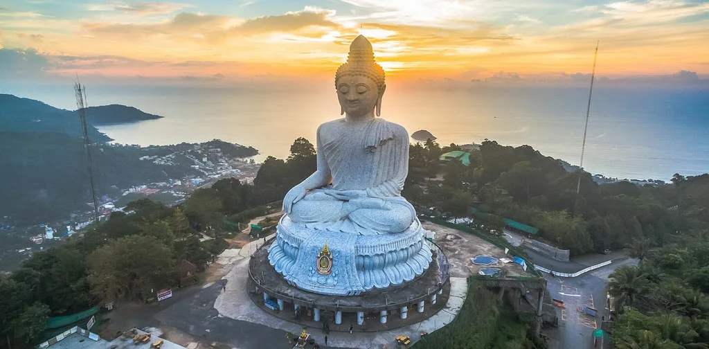 Phuket Bhddha Statue (Phra Puttamingmongkol Akenakkiri)