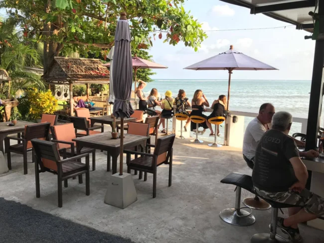 hostels in thailand thailand hostels backpacker digital nomads solo travelers low budget stay