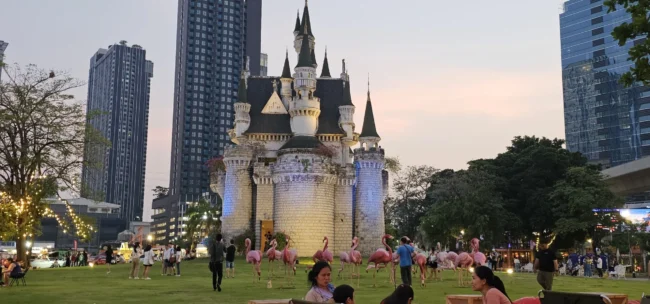 dan neramit night market