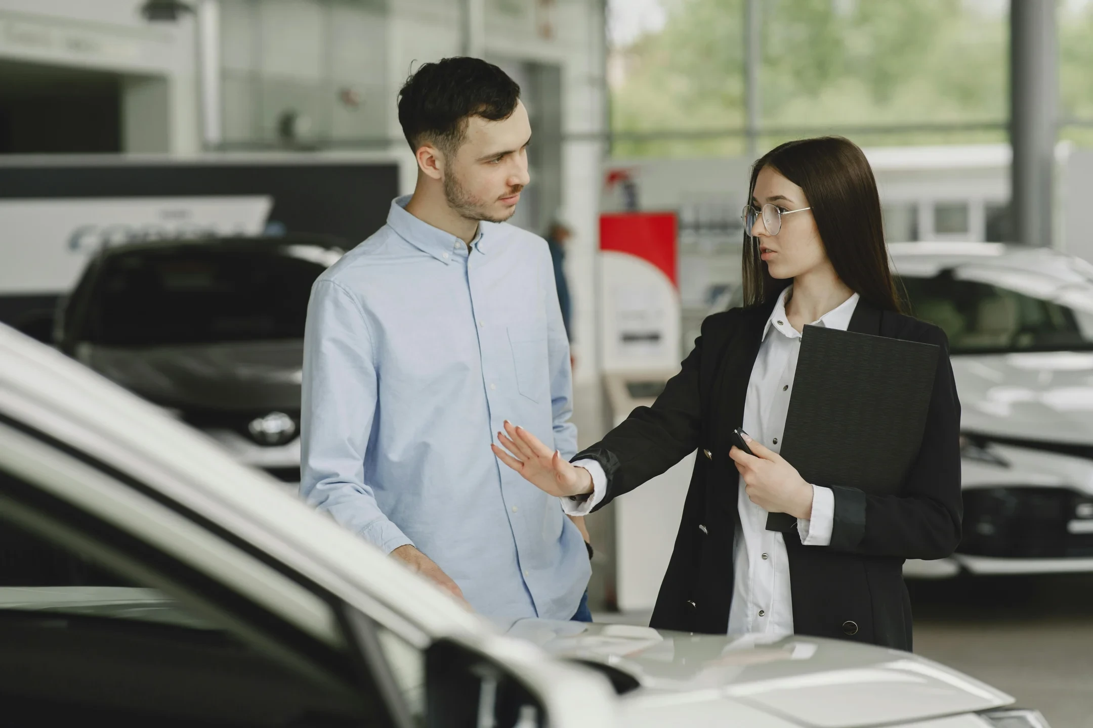 rent or buy a car in Thailand